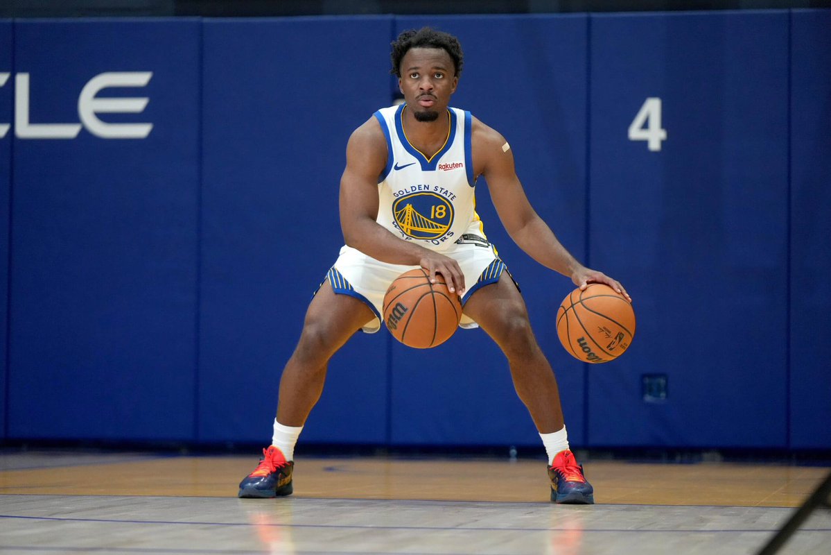 Warriors Lead tweet media