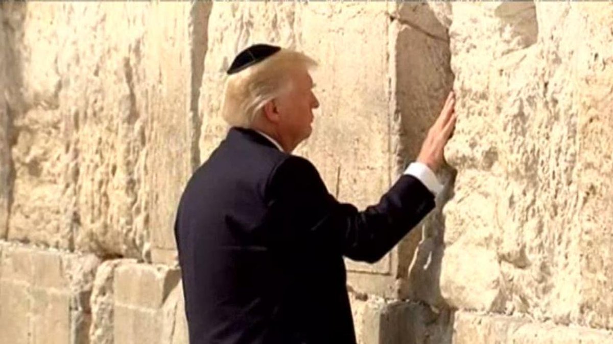 Trustmefool tweet media