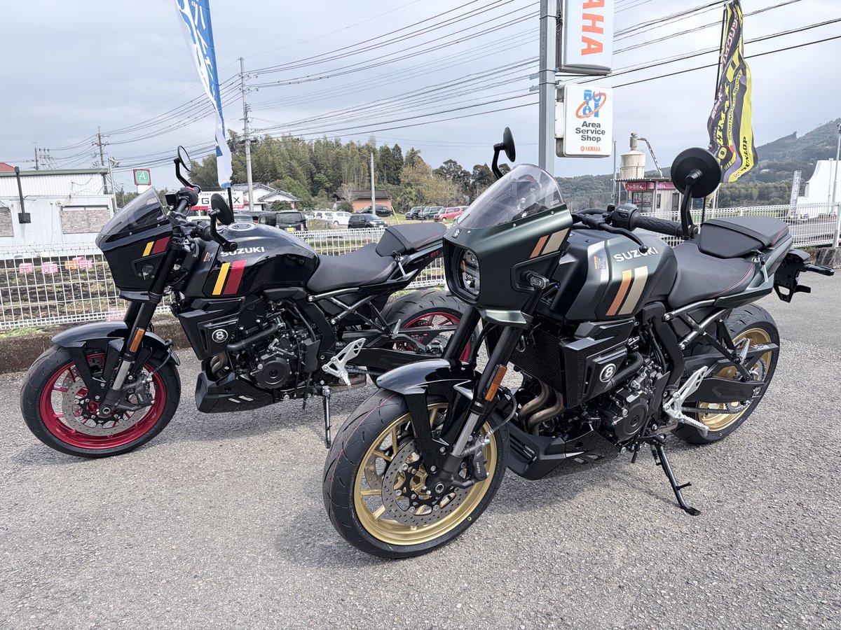 motofield's tweet photo. ＃GSX8TT ＃黒と緑　緑は納車までご覧になることができますよ！ https://t.co/3LazRKsV0f