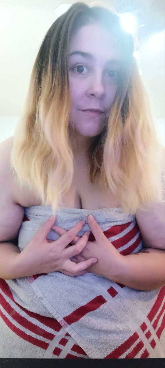 Bubblybug95's tweet photo. well hello there. say hello back
#bbw #chubby #thicc #contentcreation #sellcontent 
wataa https://t.co/YEVC6hnfJh