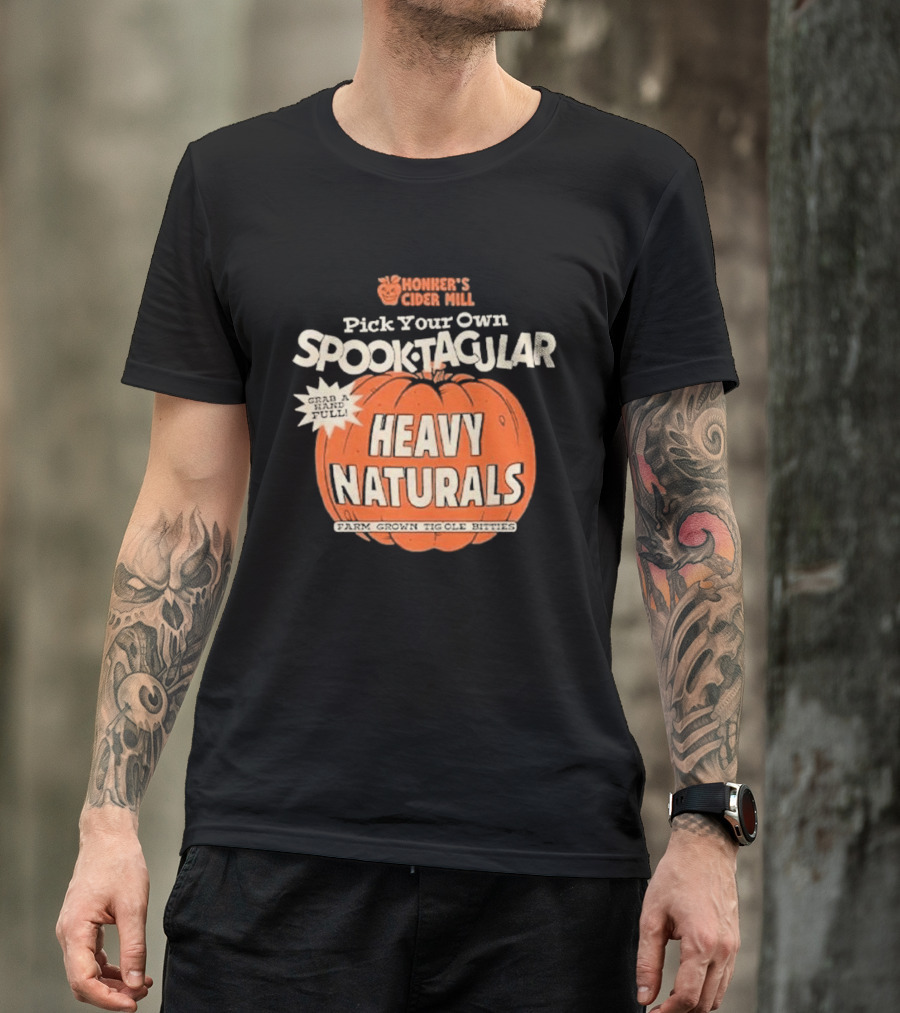 sarastanbrand's tweet image. No judgement: who else loves the cozy vibes of fall? This Hohner's Cider Mill Pick Your Own Spooktacular Heavy Naturals Pumpkin T-Shirt is bringing back those pumpkin patch memories for me! sarastan.com/product/t-shir…

#FallVibes #PumpkinPatch #TShirtSeason