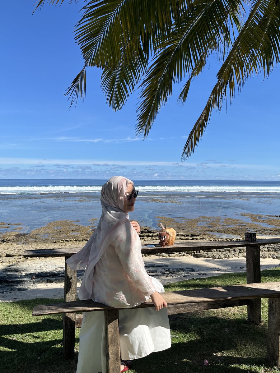 tina 🐣 🦊 🍀 tweet media