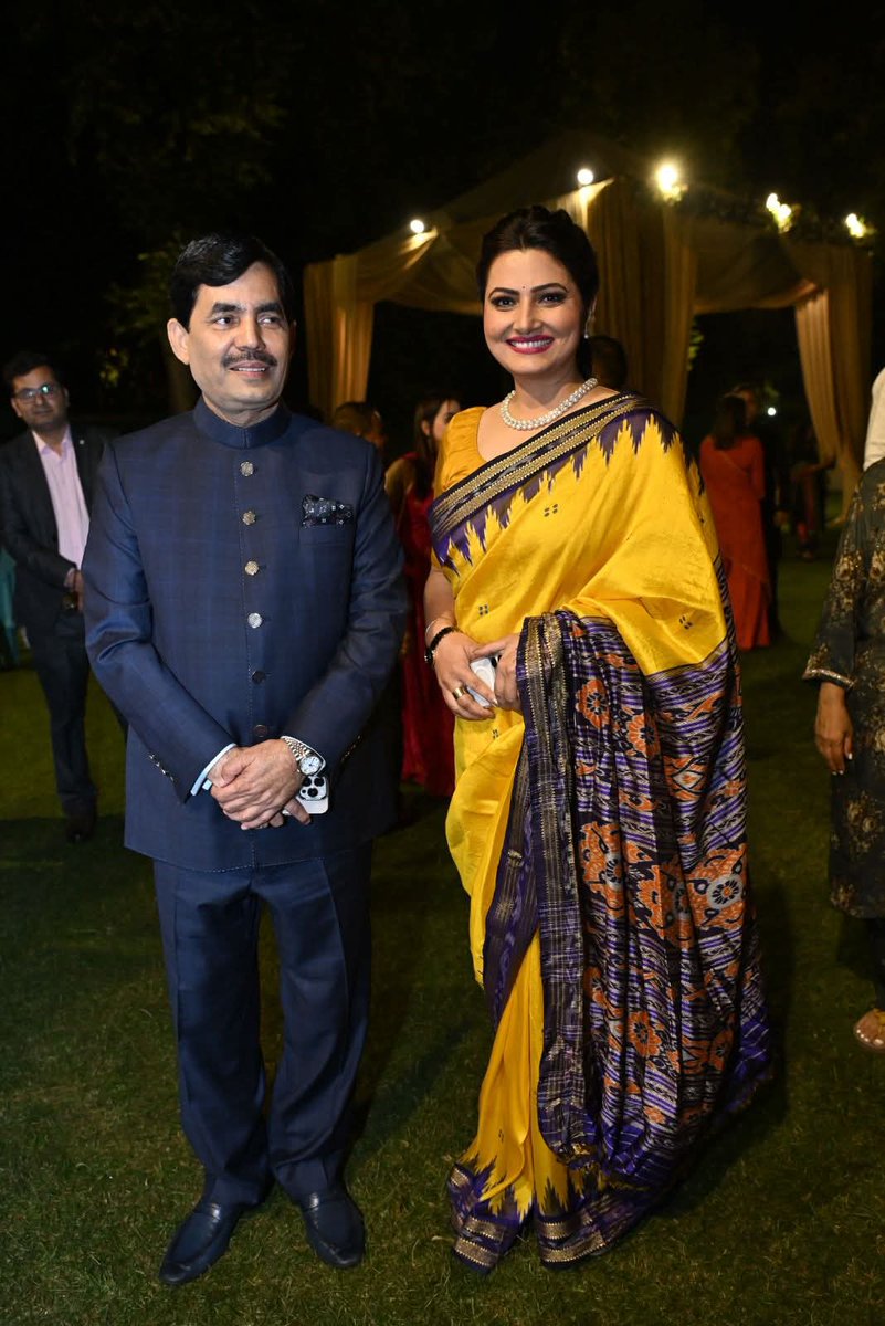 nidhiambedkar's tweet photo. भाजपा प्रवक्ता चित्रा त्रिपाठी को आप 10 में कितना नंबर देंगे..?? https://t.co/jfooU2Qcwx