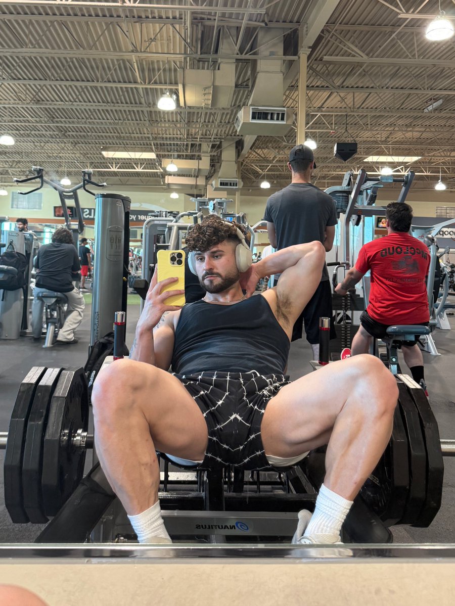 jeremy ꨄ tweet media