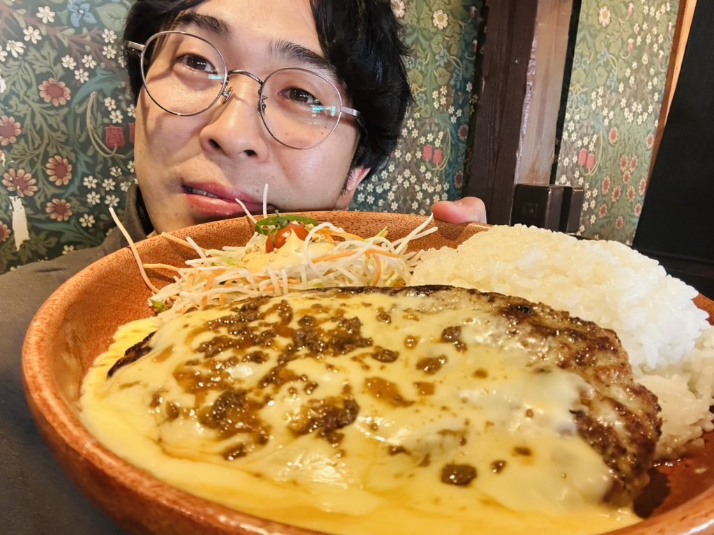 24shunta's tweet photo. 今日はびっくりドンキーで昼食です☺️ https://t.co/5wbNSVm5Qt