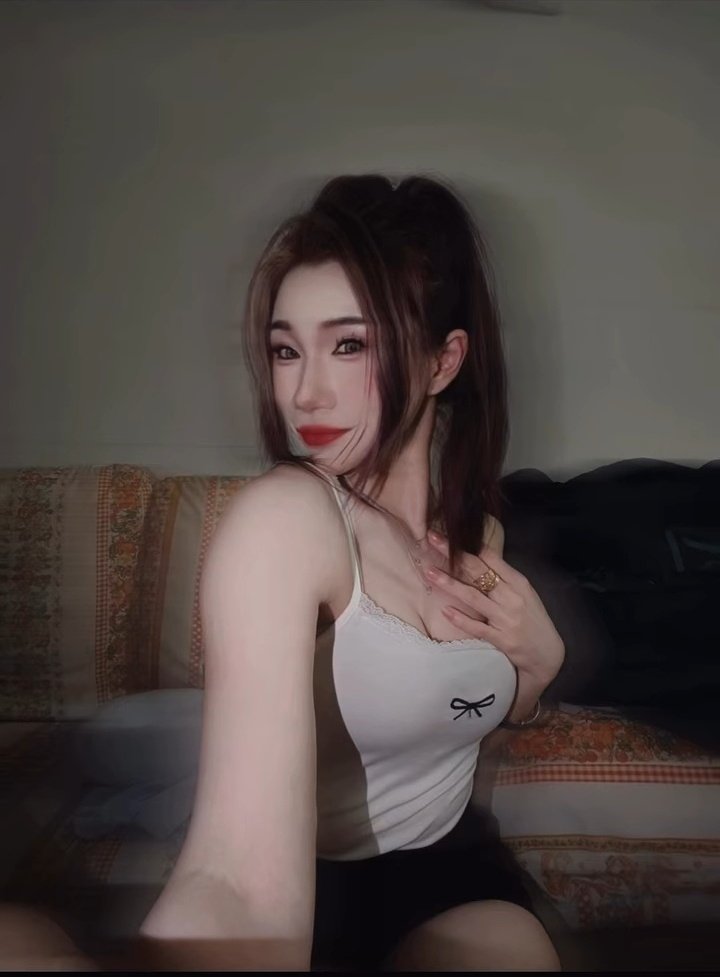 Jasonlym269Lin's tweet photo. 哪个比较好撸 https://t.co/MaxMEjvqkV