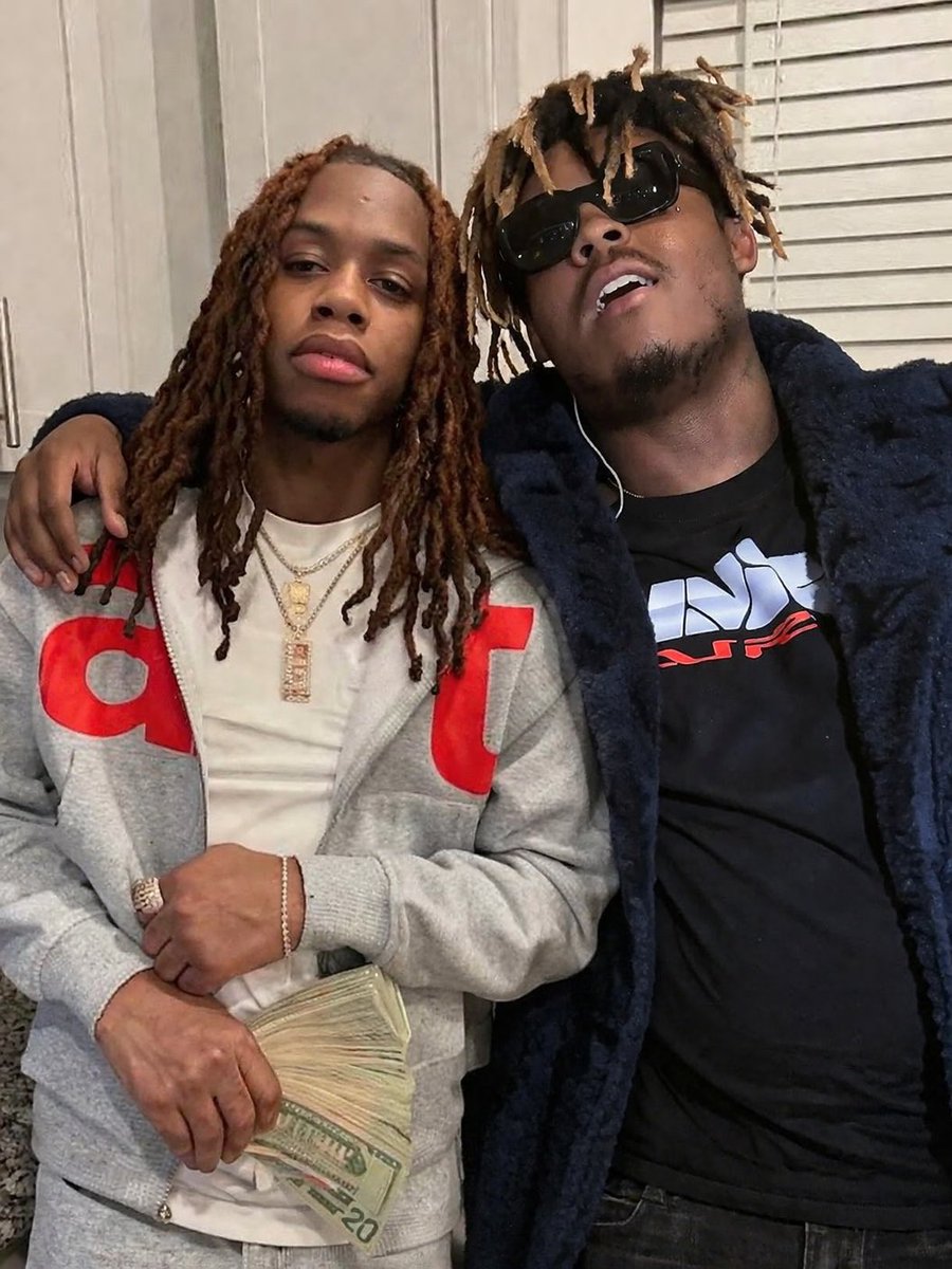 LGBeasty_'s tweet photo. 500 followers on the way #lgmalique + #juicewrld https://t.co/BSVpcVcvcc