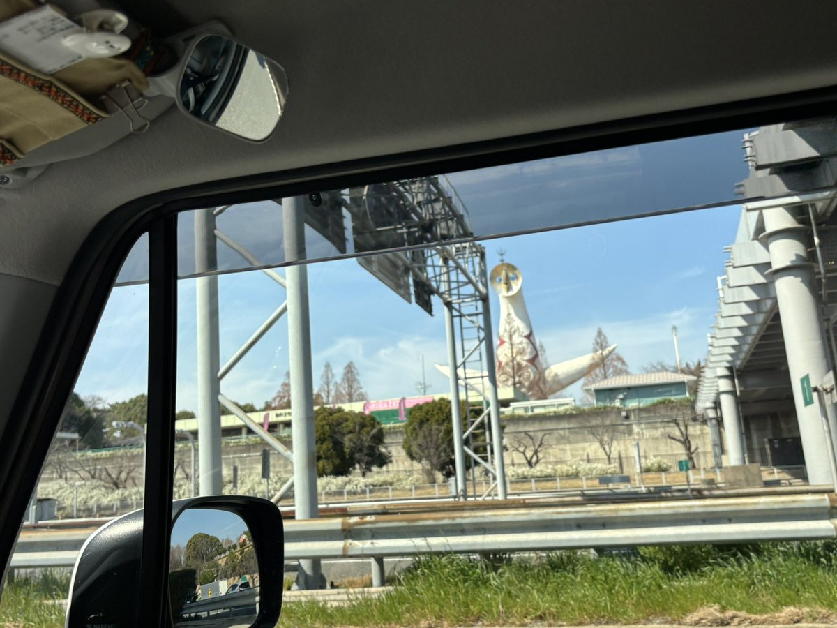 デケッチー tweet media