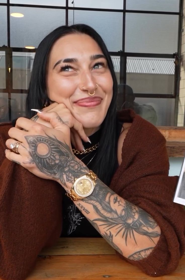 𝘙𝘩𝘦𝘢 𝘉𝘭𝘰𝘰𝘥𝘺 𝘙𝘪𝘱𝘭𝘦𝘺 tweet media