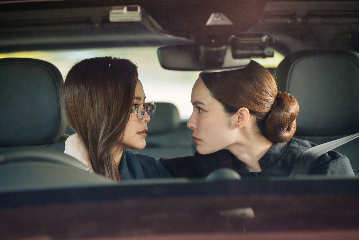 sapphic garden tweet media