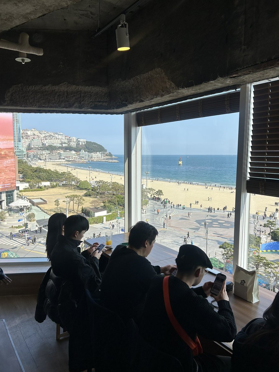 snix ★ tweet media