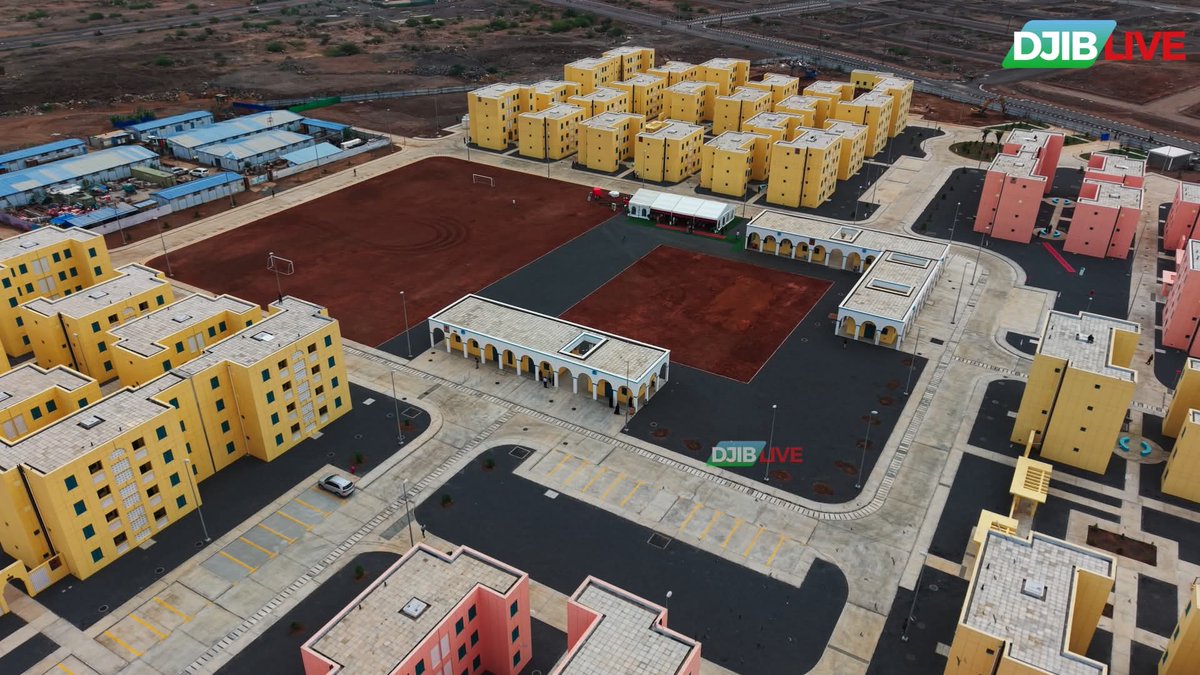 foziaaosman's tweet photo. L'intégration de logements sociaux avec ds habitations à faible loyers dans ls projets urbains permet de limiter  la précarité urbaine.Bravo à ma soeur,mon amie Amina Abdi Aden avec qui je partage la passion d l'aménagement urbain. @Arulos_Djibouti vers  la transformation urbaine https://t.co/DNAdHa6cKM