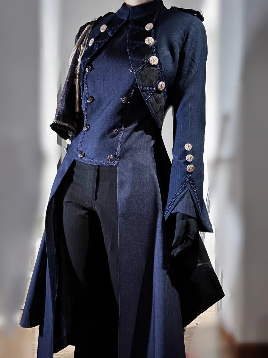 42lolita_'s tweet photo. Newπ₯Eternal Moonlit Night - Ouji Lolita Coat
π Elegant with an edge. Double-breasted and detailed cuffs.
π€ Structured fit elongates your frame and feels powerful.
Purchase link: https://t.co/uVJquYhSq0
#OujiStyle #DoubleBreasted #GothicLook #PrinceOutfit #Lolitacord https://t.co/E9tOVfnhbp