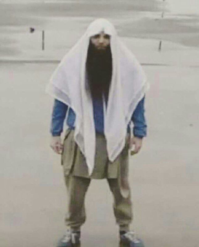gemsof_replies's tweet photo. Rare picture of Maulana Mushtaq veeri during the Saudi Wahhabi revolution💪 https://t.co/tnYkrXPRlj