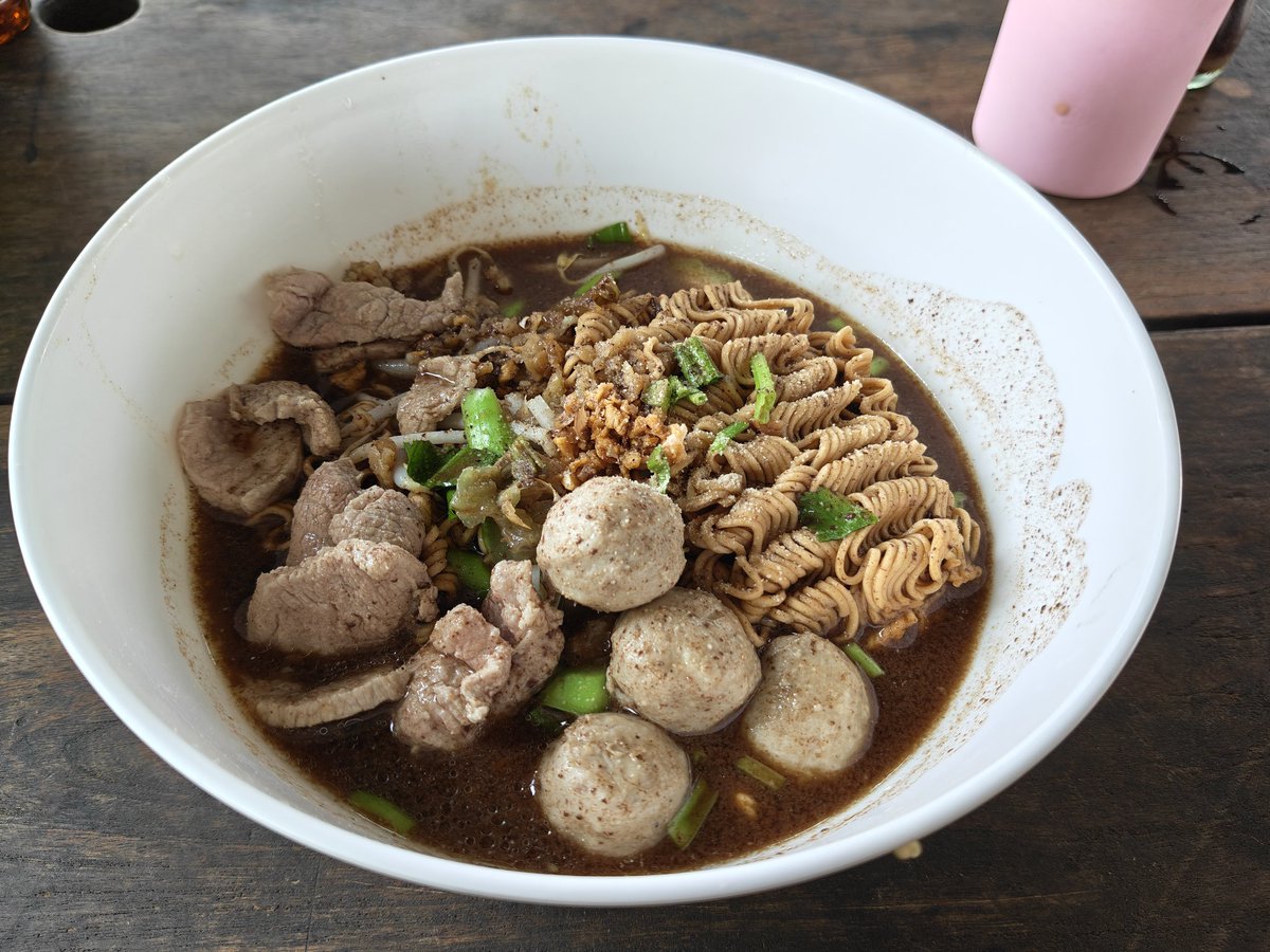 พี่หมีโสดชอบหญิงแท้อวบๆ tweet media