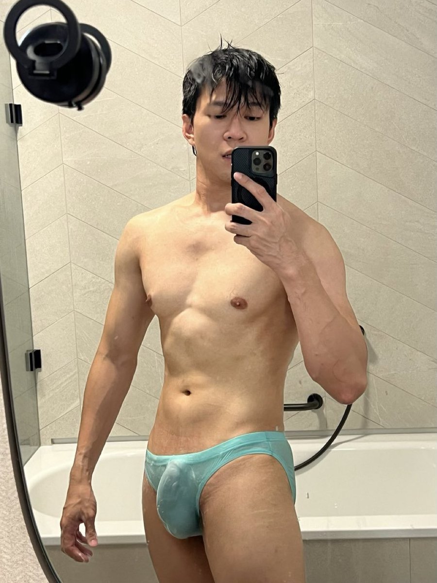 Distan_Galaxies86 tweet media