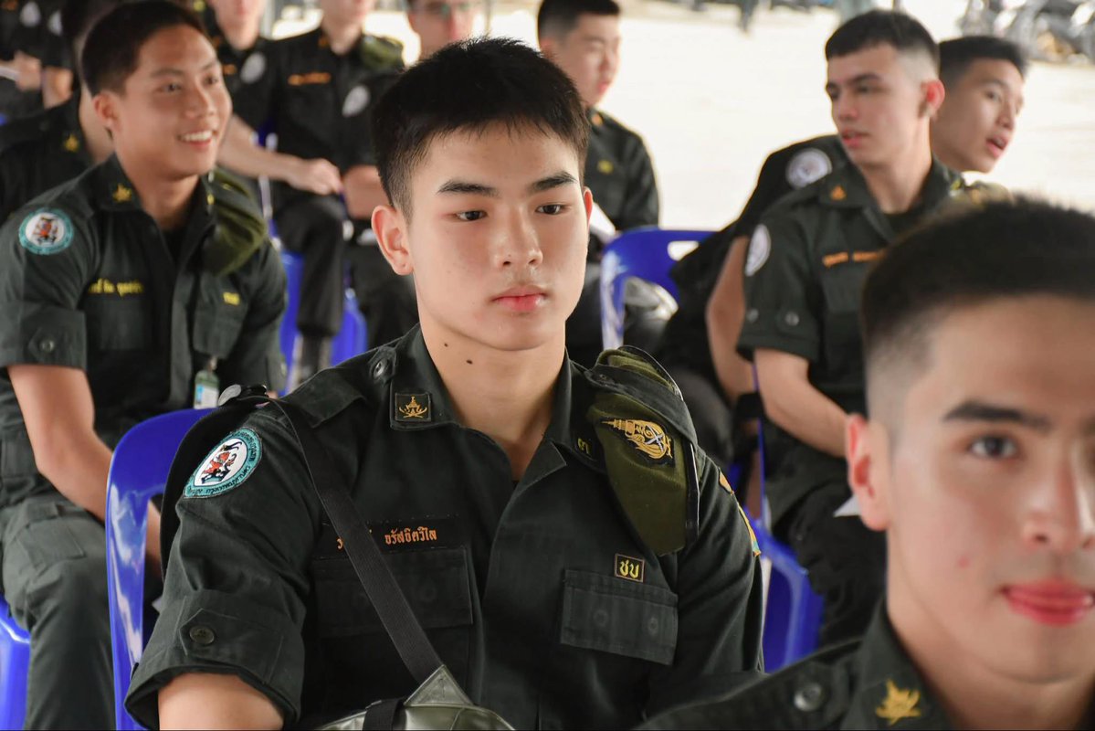 ร.ด.เด็กไทยผม(ไม่)เกรียน tweet media