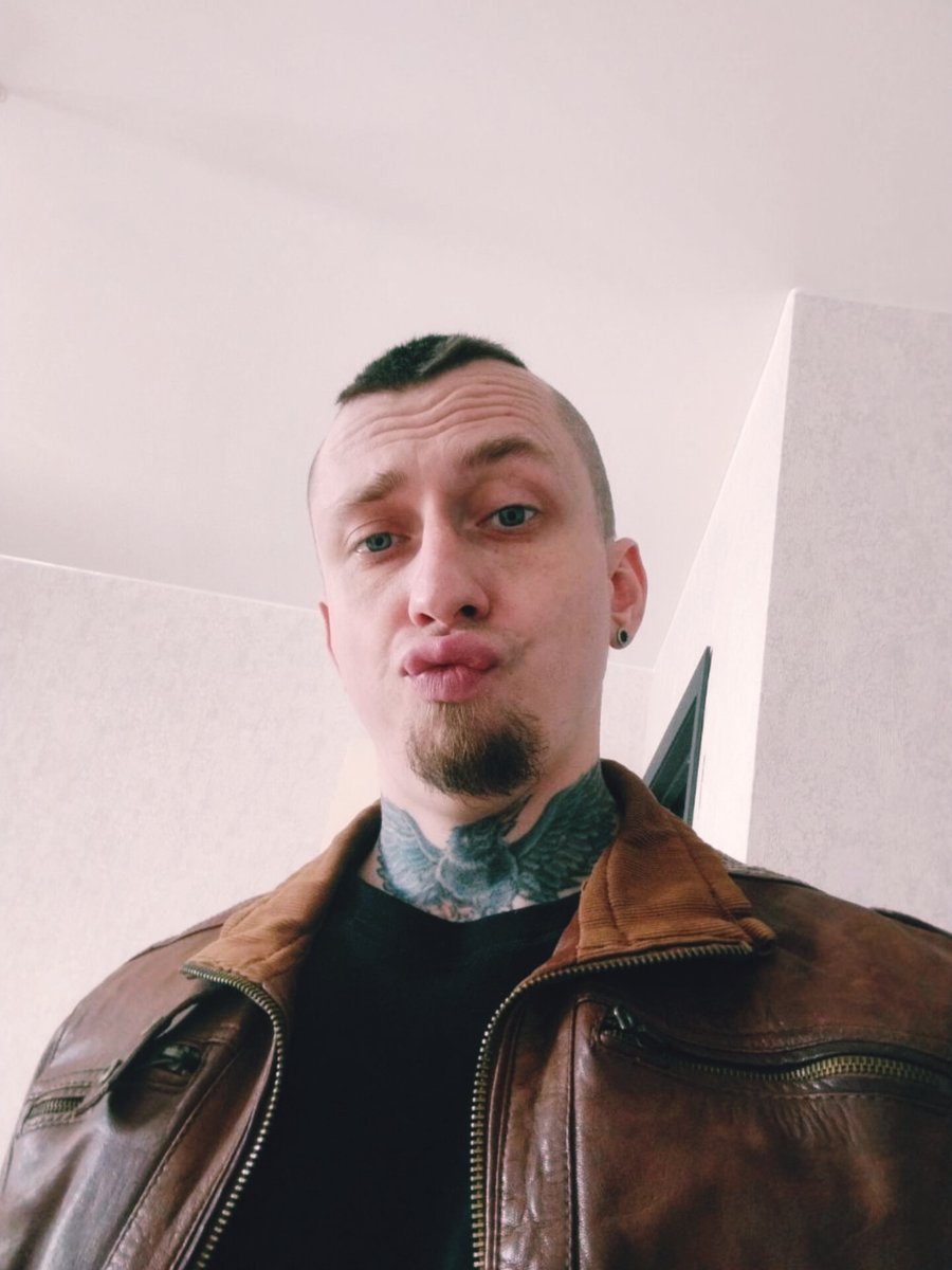 Макс Болт tweet media