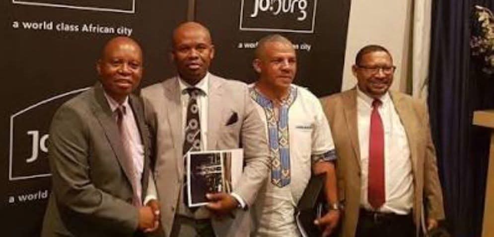 Mo Afrika 🇿🇦🖤❤️ tweet media