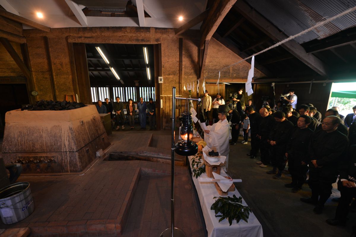 5月23～24日操業🔥
田部家のたたら吹き 参加者募集中
👇申込はこちら
tanabetataranosato.com/news/tessen/23…

たたら吹きってどんなことをするの？

🔥2022年6月の様子を掲載しています。
ぜひ参考にしてね☺
tanabetataranosato.com/satonohanashi/…