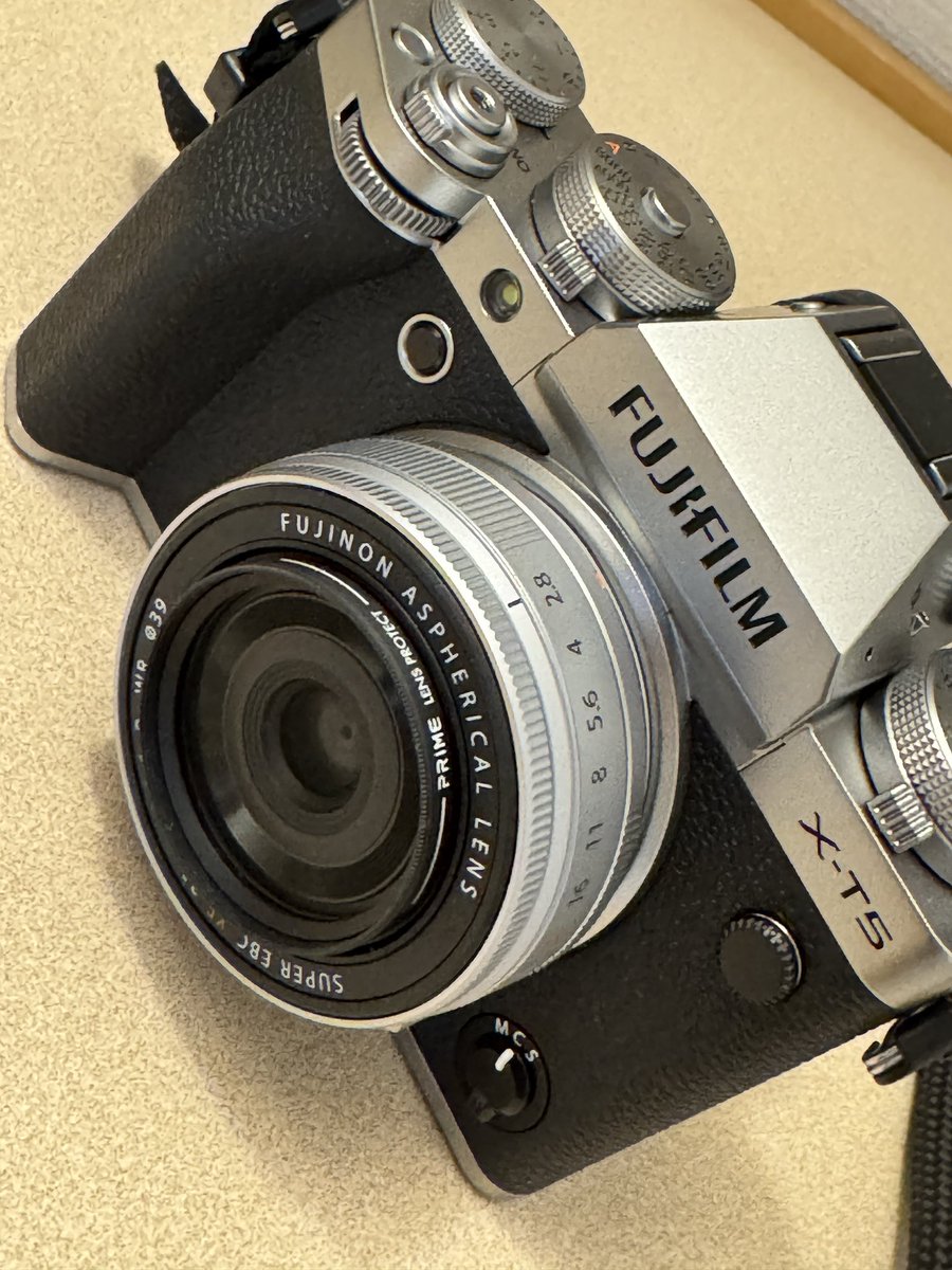 S.snafkine tweet media