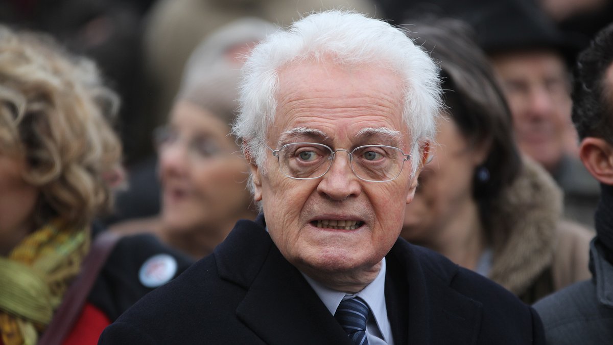 Lionel Jospin a été un bon serviteur des intérêts de la bourgeoisie lorsqu’il était au pouvoir entre 1997 et 2002 avec toute la gauche, Verts, PC et Mélenchon inclus.
Des promesses aux classes populaires en période électorale, et des coups de poignard une fois au pouvoir.