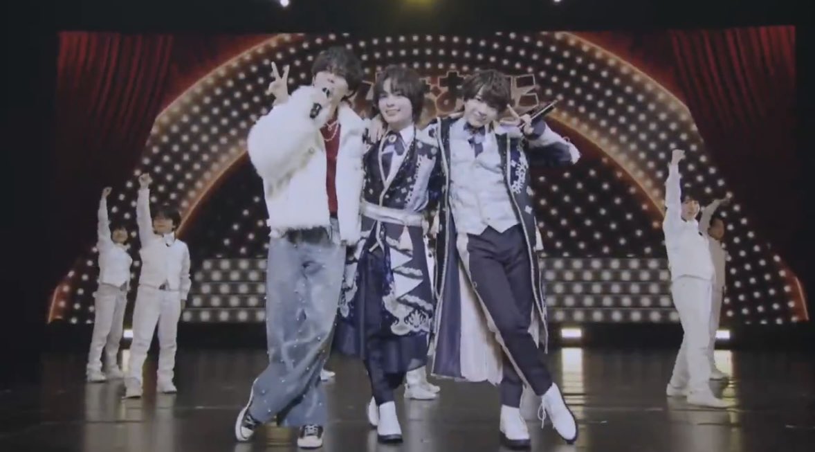 0muuu7's tweet photo. なにわ皇子にほんと涙で。これだいぶ引きずる😭😭😭また3人で歌ってくれて嬉しいし流星がセンタ一♥️にいるこれがほんとに好き、だいすき😭😭😭💕
｢どーもー元なにわ皇子でーす！｣って流星出てきた時ほんまに涙止まらんかった。
＃ほんまおおきに大阪松竹座生配信 https://t.co/yIhEtAqSRe