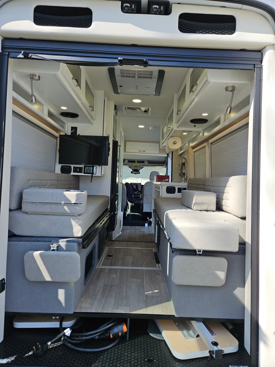 TangoOscarMike-N3WS tweet media