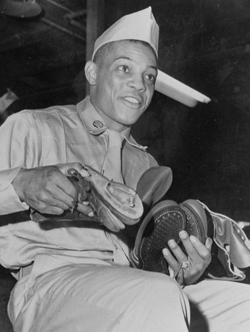 "If I live to be a hundred, I will never forget the return of Willie Mays.
We were out on the field playing an intersquad game early in spring training. Willie Mays had gotten out of the Army a couple of weeks before we expected, and taken a plane right to Phoenix, gone right
