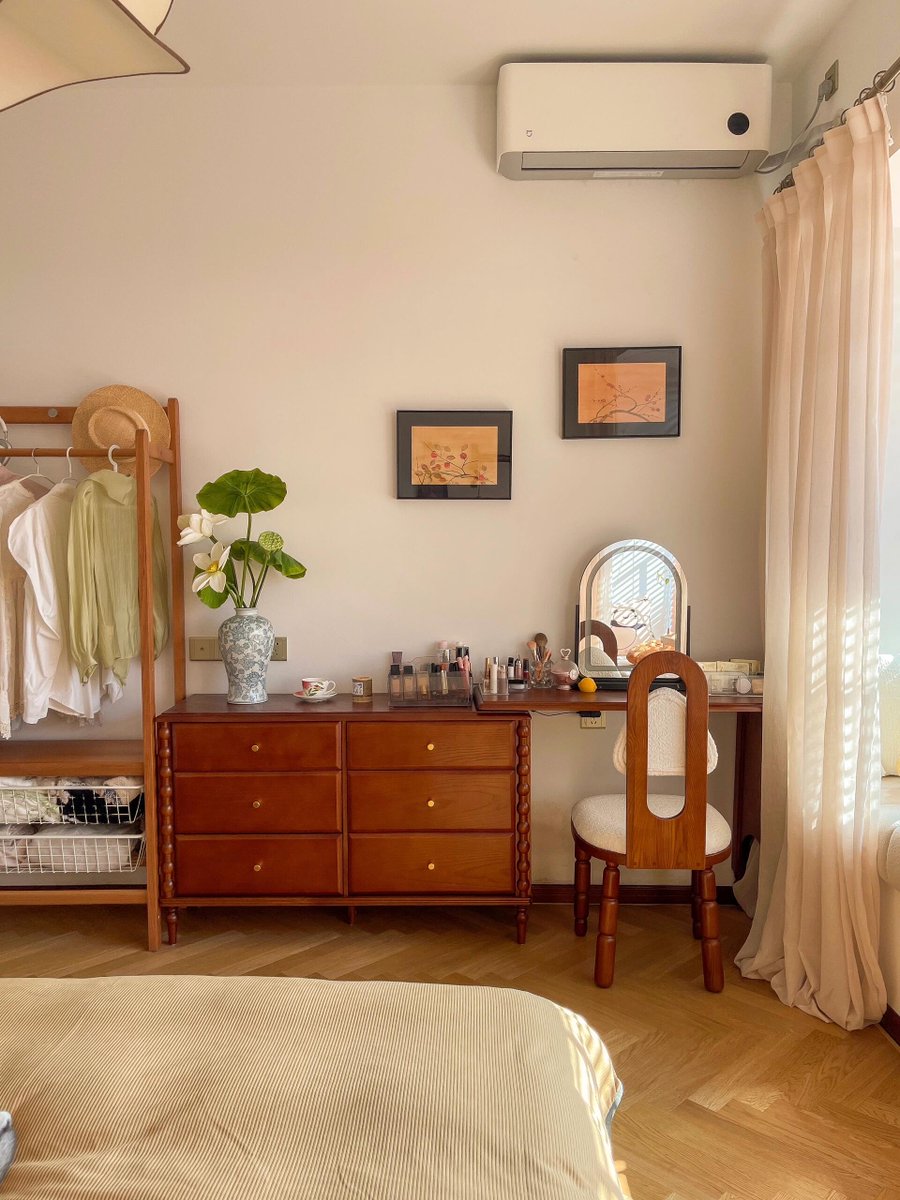 Darren Jones tweet media