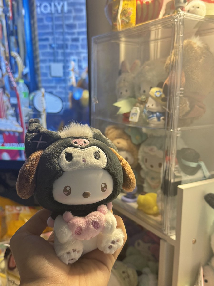 f.phumin_fowke tweet media