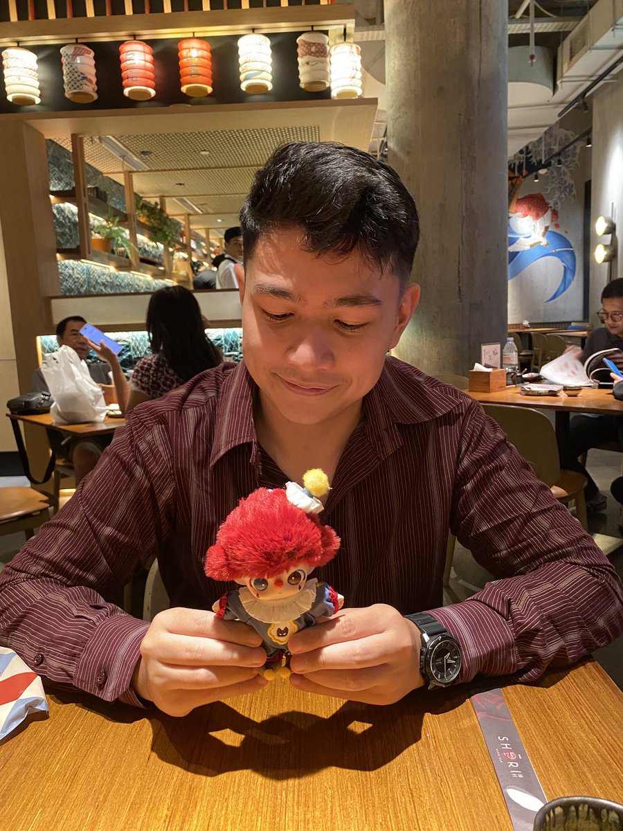 dreamy storyteller tweet media