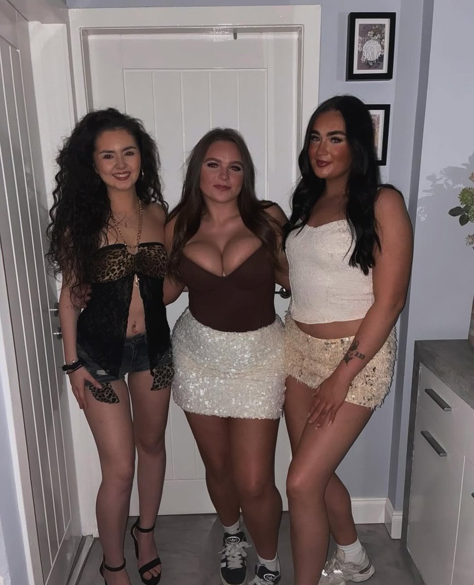 British Girls (& sometimes Irish) 🥵 tweet media