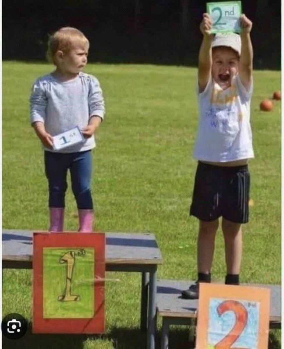 LiciousVick 🦋 tweet media