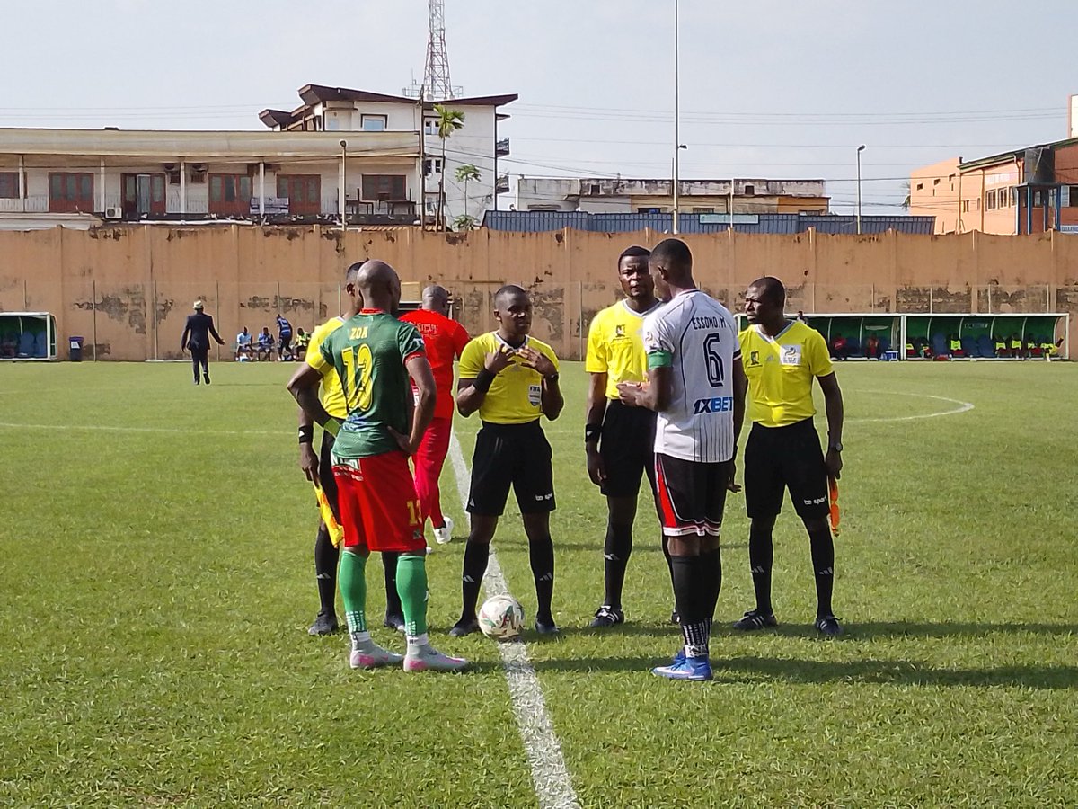 CanonYaoundeFC's tweet image. 🟢🔴 Canon–AS Fortuna (1-0) : patience payante.

Effectif remanié, Canon longtemps inefficace (barre de Balla, 33e).
Déclic à la 73e : Ebogo (entré à la 61e) déborde et centre pour Koulou (1-0).

Prochain rendez-vous le 26 mars face à Gazelle FA.

#TeamCanon #MtnEliteOne