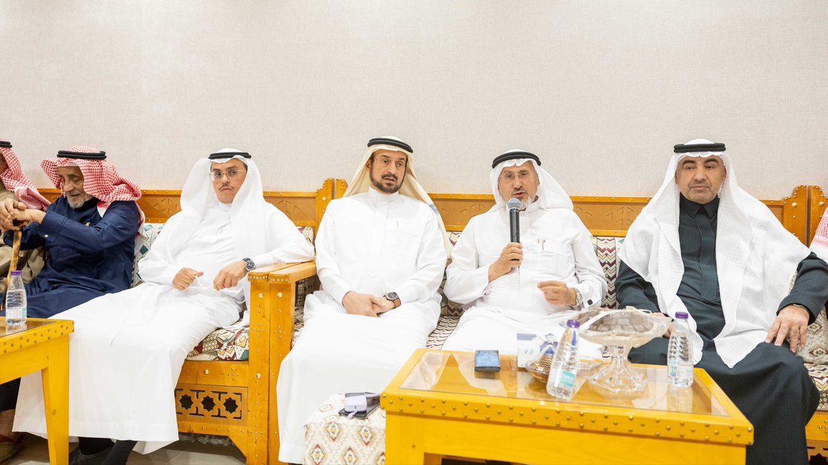 ديوانية العُمري tweet media