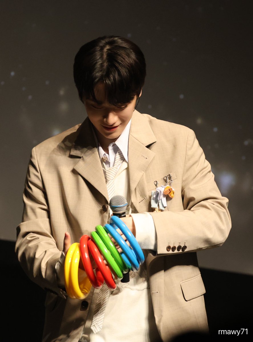 금나잇 tweet media