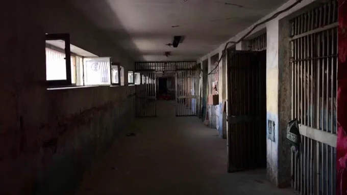 حکومت طالبان یک شهروند امریکایی را از زندان آزاد میکند