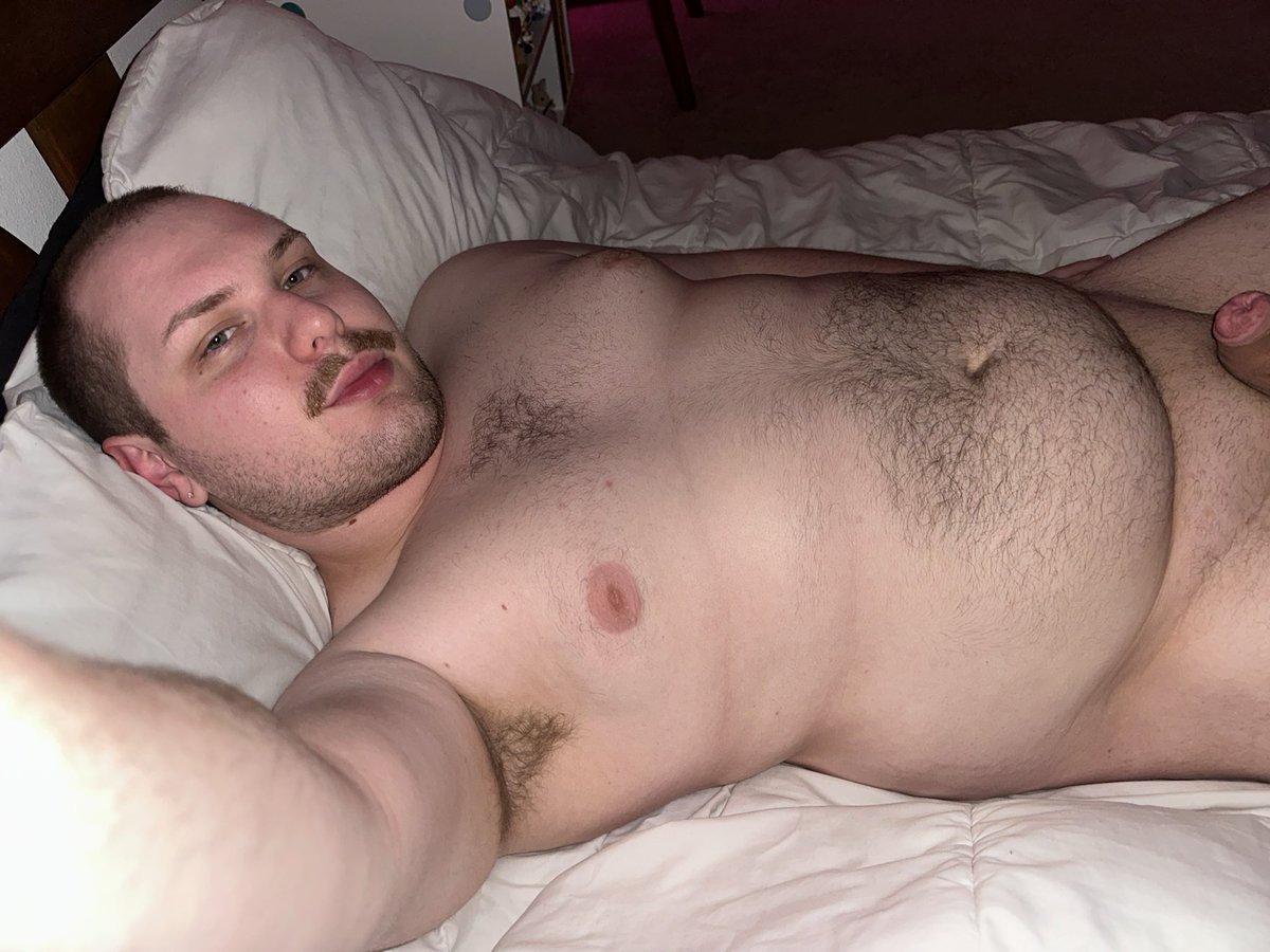 R 🦂🍌 tweet media