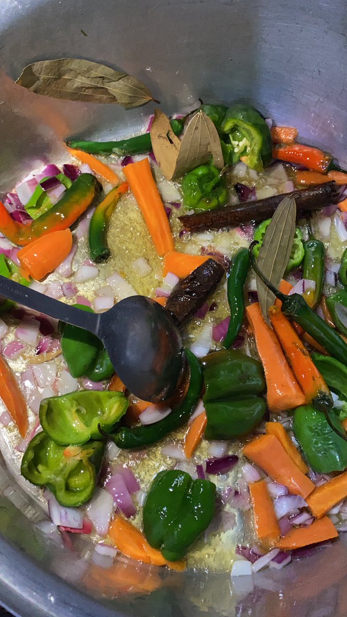 shanks | غازي tweet media