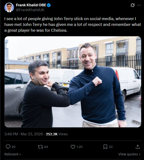 Ashton 🖐👆 tweet media