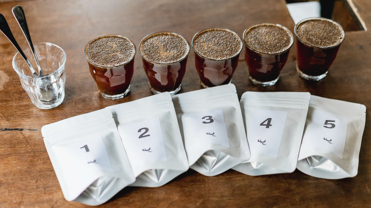 LIGHT UP COFFEE tweet media