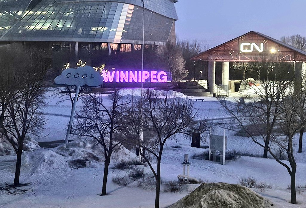 CanadianBlackBear🇨🇦 (CanadianPenny🌈) tweet media