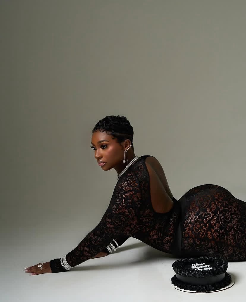 Chocolate Girl tweet media