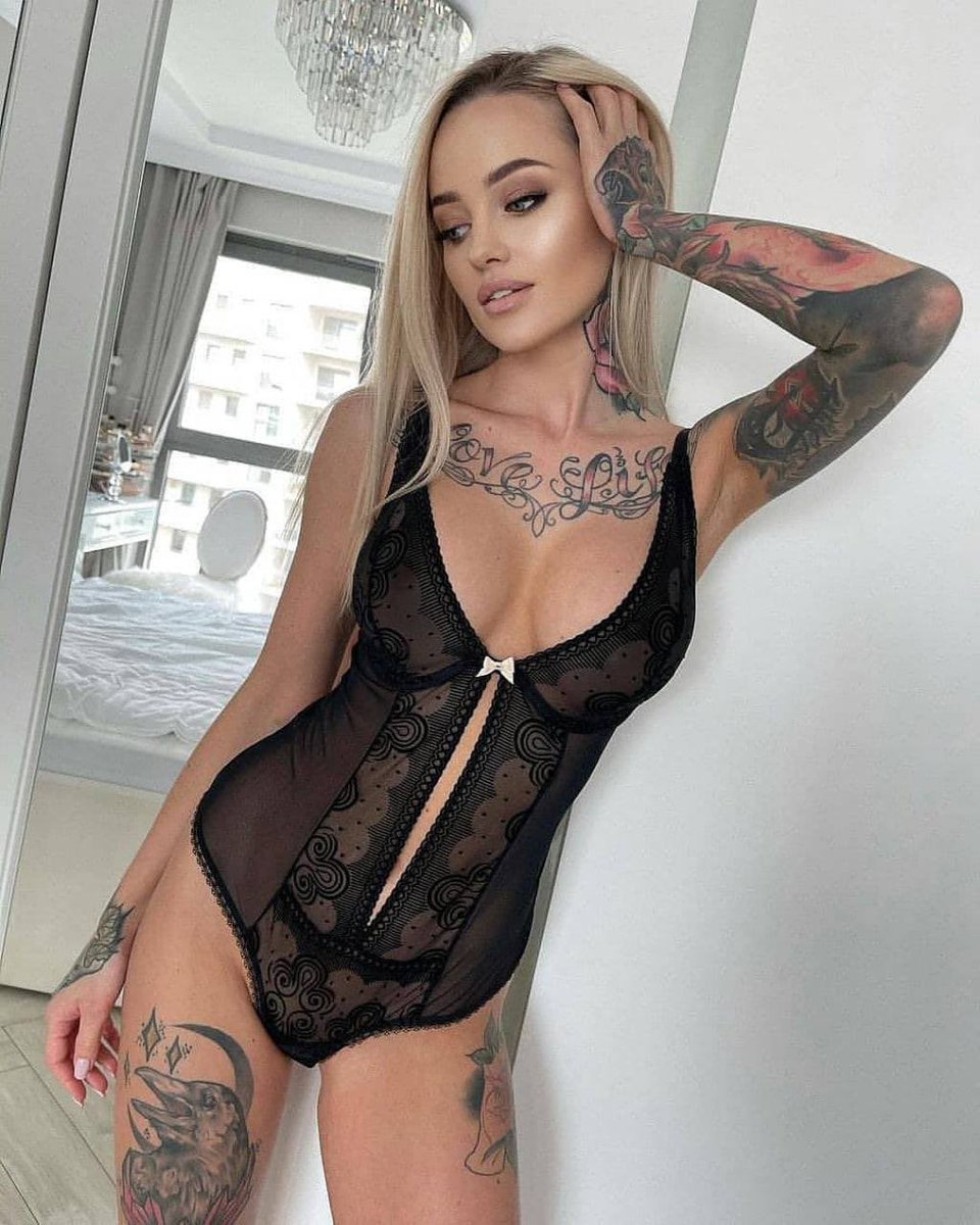 tattoo girl tweet media