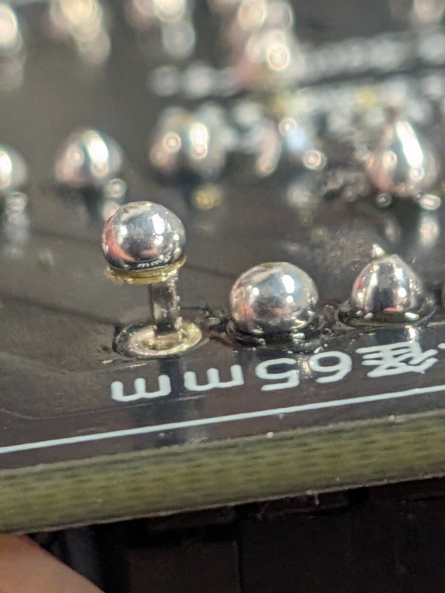 電子工作するpooh(プー) tweet media