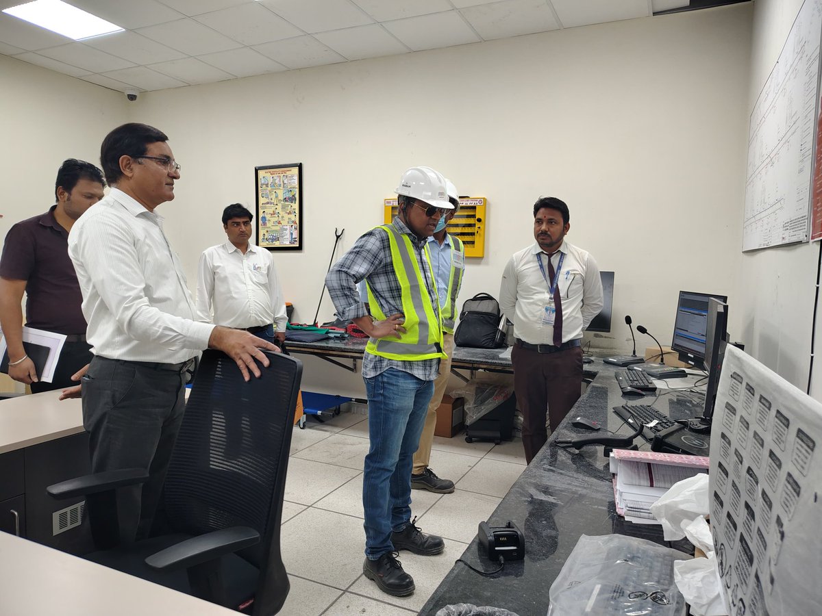 RailAnalysis's tweet image. #IndoreMetro completes key CMRS #inspection with focus on #safety and systems readiness

Read more: railanalysis.in/metro/indore-m…

#MPMRCL #Metro #MPMetro #UrbanTransport #Infrastructure #Review #Track #Station #SustainableDevelopment #RailAnalysis