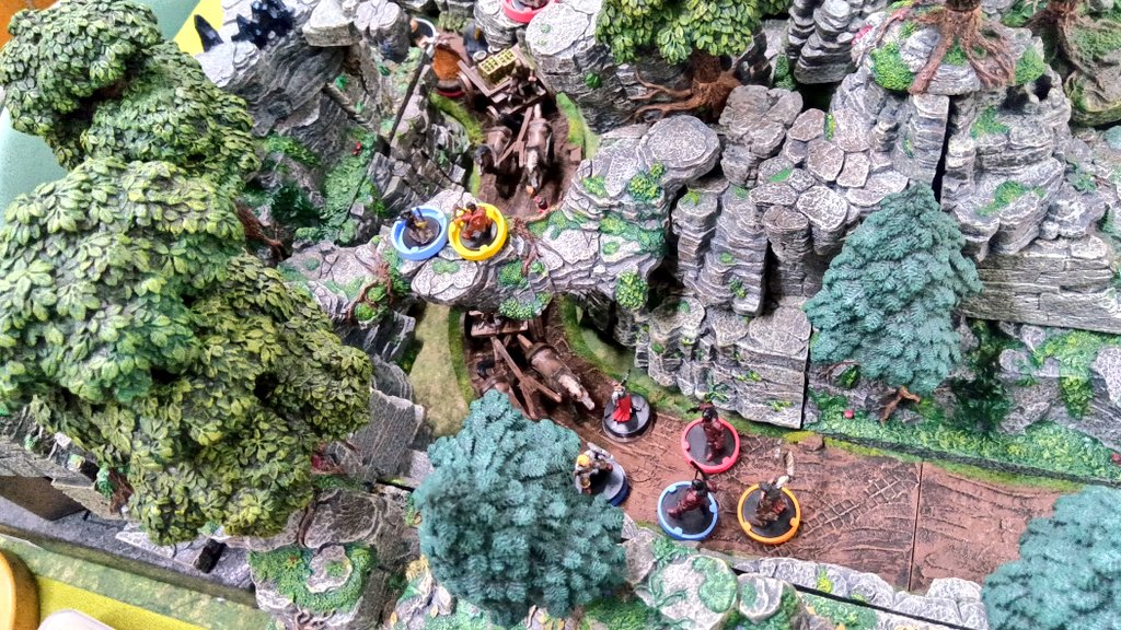 miyakami_00's tweet image. 何回か定期的(?)にポストしてるけど、テレイン使用オフセに興味ある #dnd プレイヤーってどれくらいおるもんなんやろうかね。
遊んだ感じ、移動がちと特殊でマス数える必要がない分遊びやすいと思うんやが…
(°ω°) 3Dｾﾝﾄｳｼﾎｳﾀﾞｲ?
#dwarvenforge #trpg #テレイン #ダンドラ