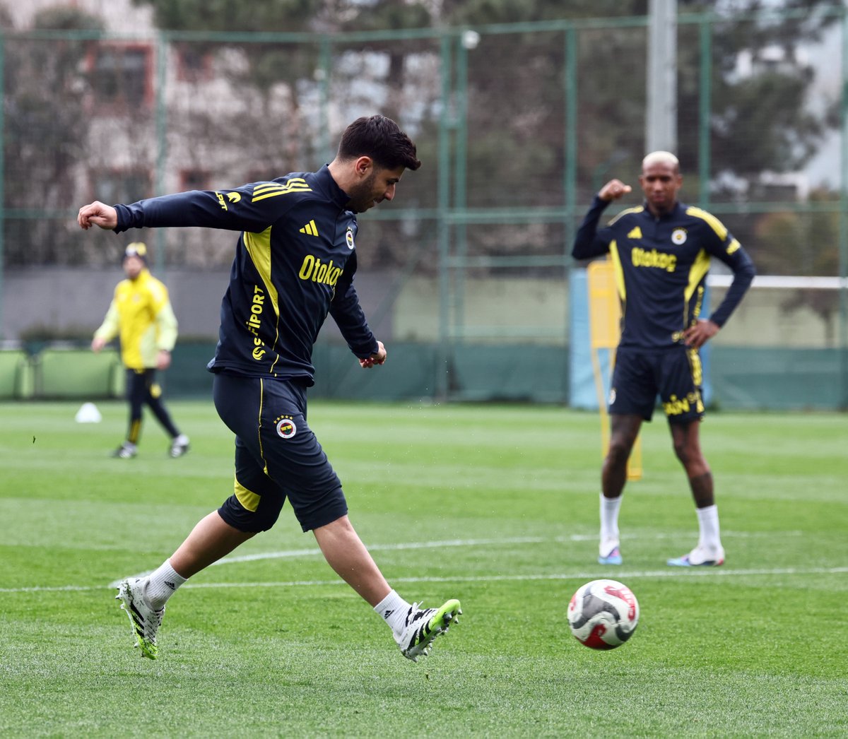 Fenerbahçe SK tweet media