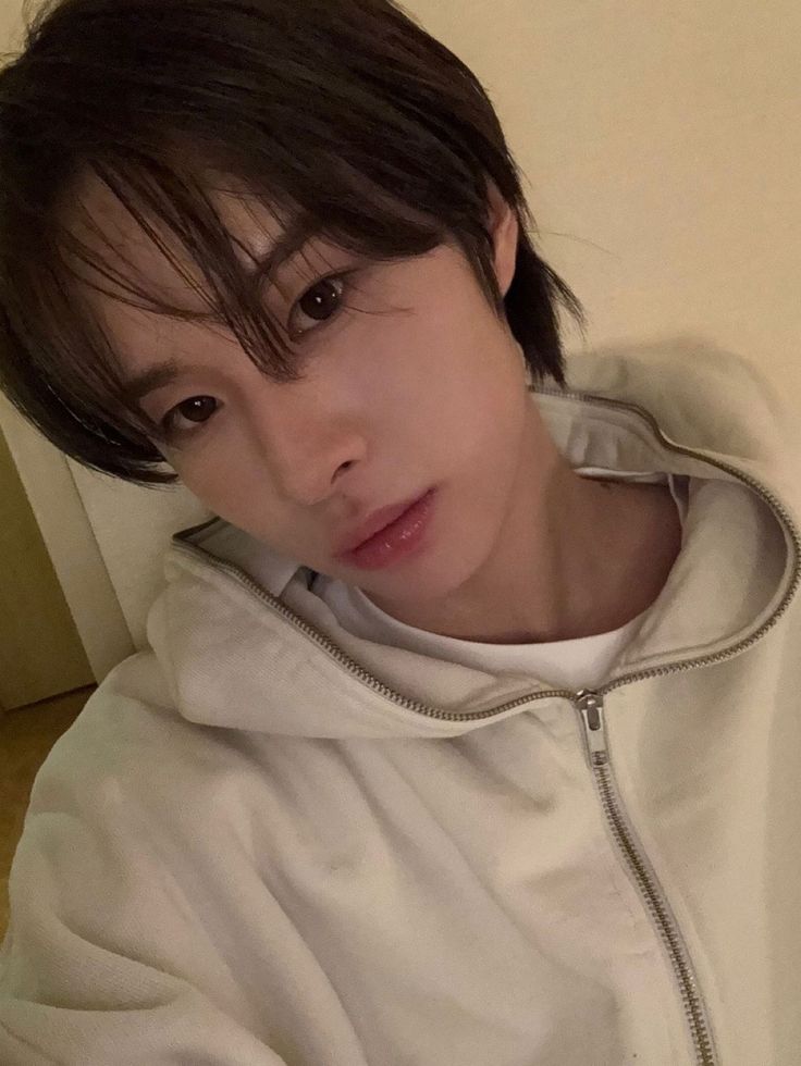 nara🪶 tweet media